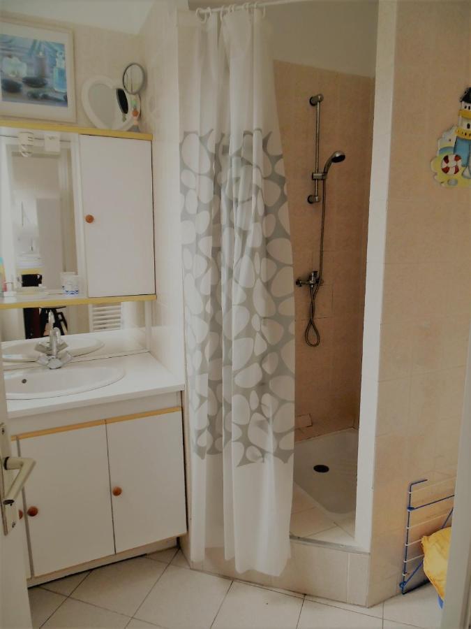 Appartement Avec Cour A 50M De La Plage 梅尔·莱斯·拜恩斯 外观 照片