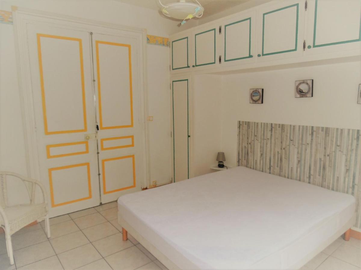 Appartement Avec Cour A 50M De La Plage 梅尔·莱斯·拜恩斯 外观 照片